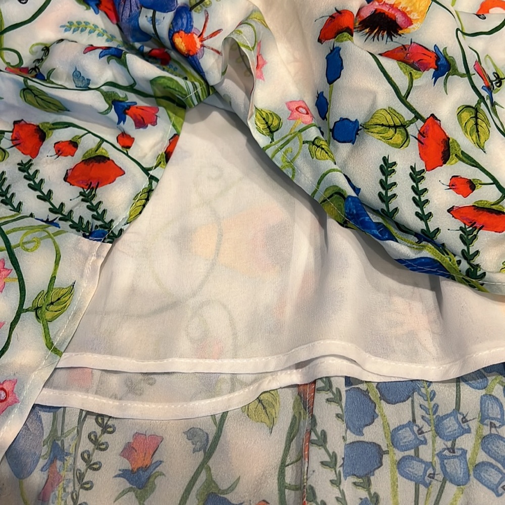 Dress size Small floral puff sleeves very pretty - Picture 11 of 17